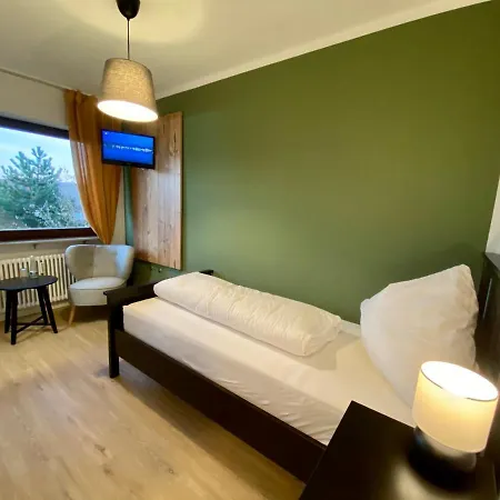 Landgasthaus Loewen Mit Gaestehaus 2*