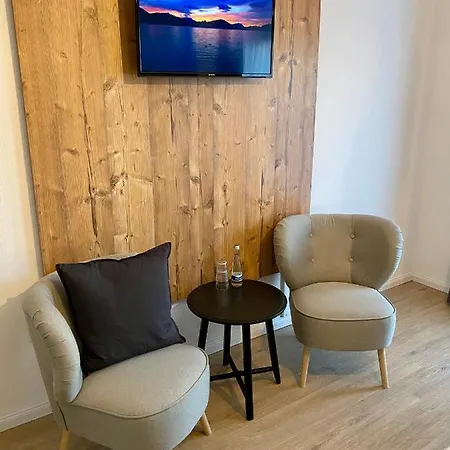 Pensionat Landgasthaus Loewen Mit Gaestehaus