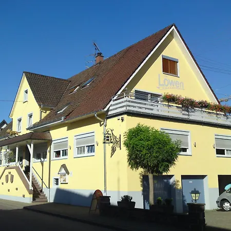 Pensionat Landgasthaus Loewen Mit Gaestehaus